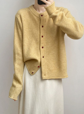 法式减龄圆领毛衣外套女2025秋装新款慵懒风宽松黄色针织开衫上衣
