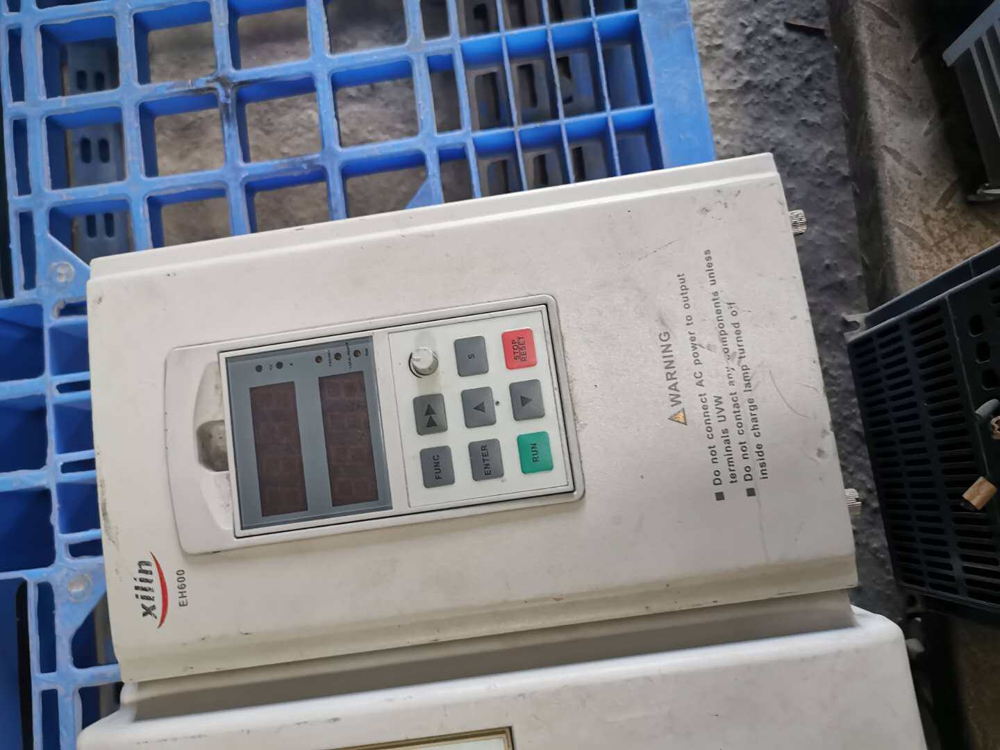 $西林变频器eh640 a 7.5g/11p ato实物图 保功能询价