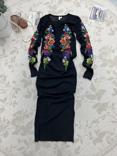 新款显瘦气质复古刺绣修身长袖连衣裙女长款百搭