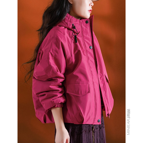 小耳出品翻口袋连帽冲锋衣棉服女