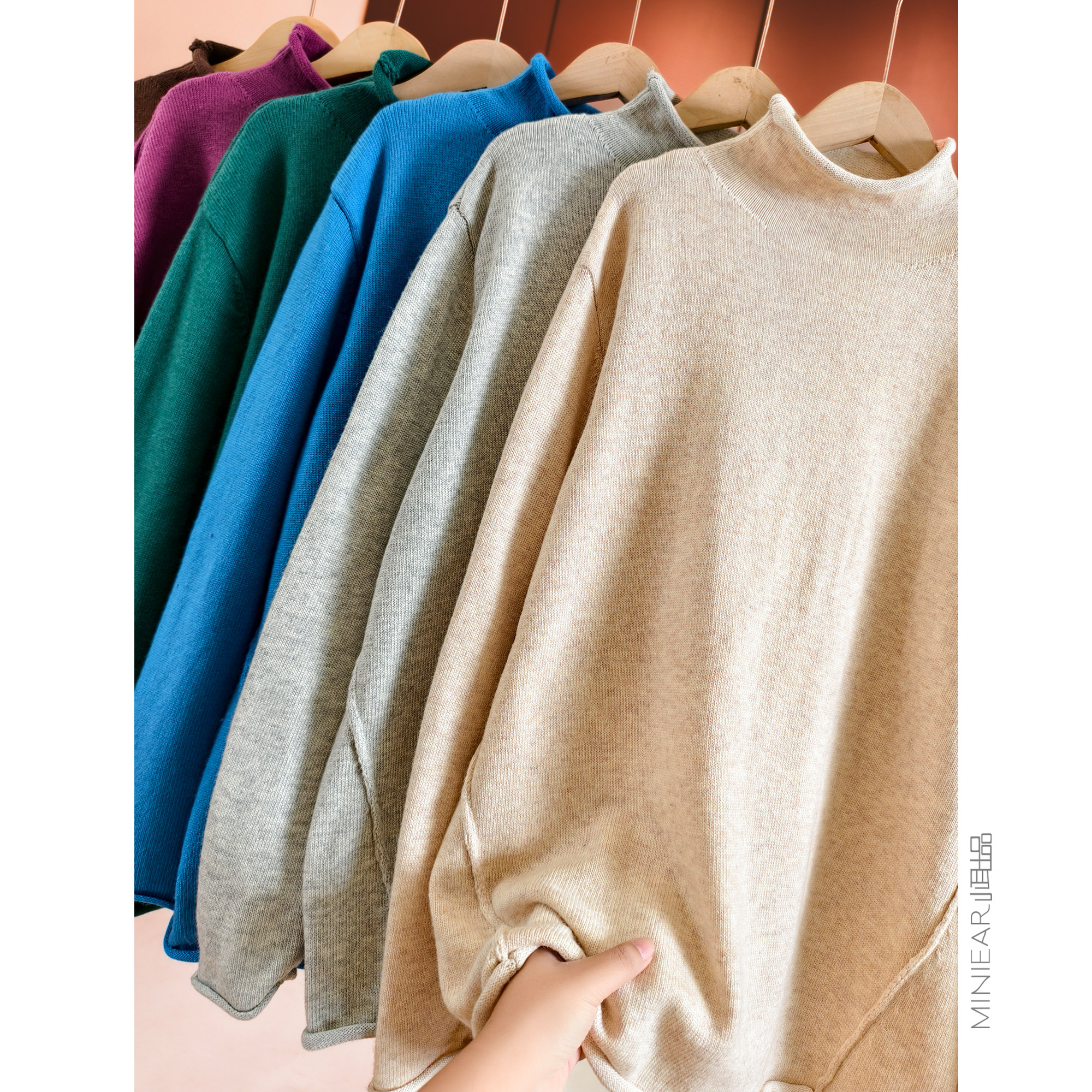 小众设计卷边高领毛衣