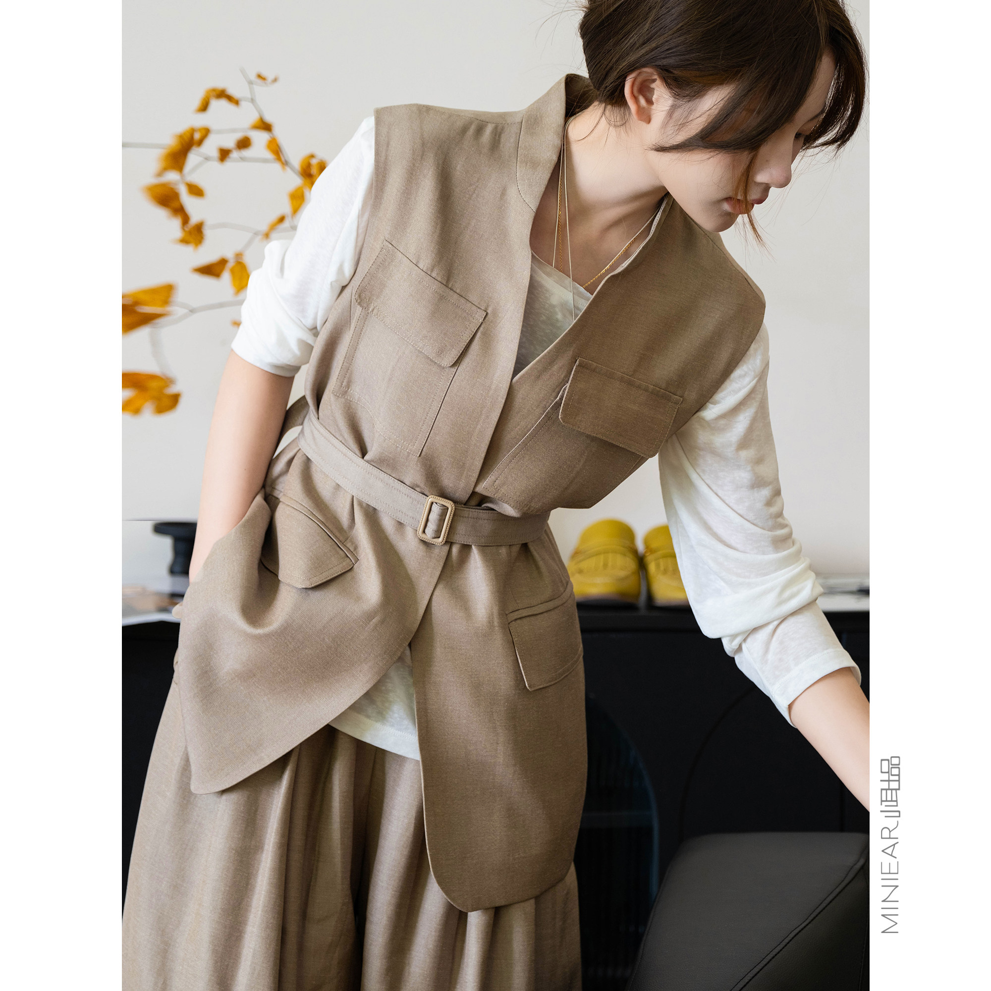 莱赛尔亚麻腰部绑带立领马甲时尚