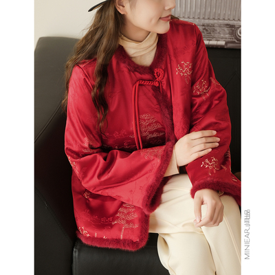 国风锦缎刺绣过年盘扣流苏棉服