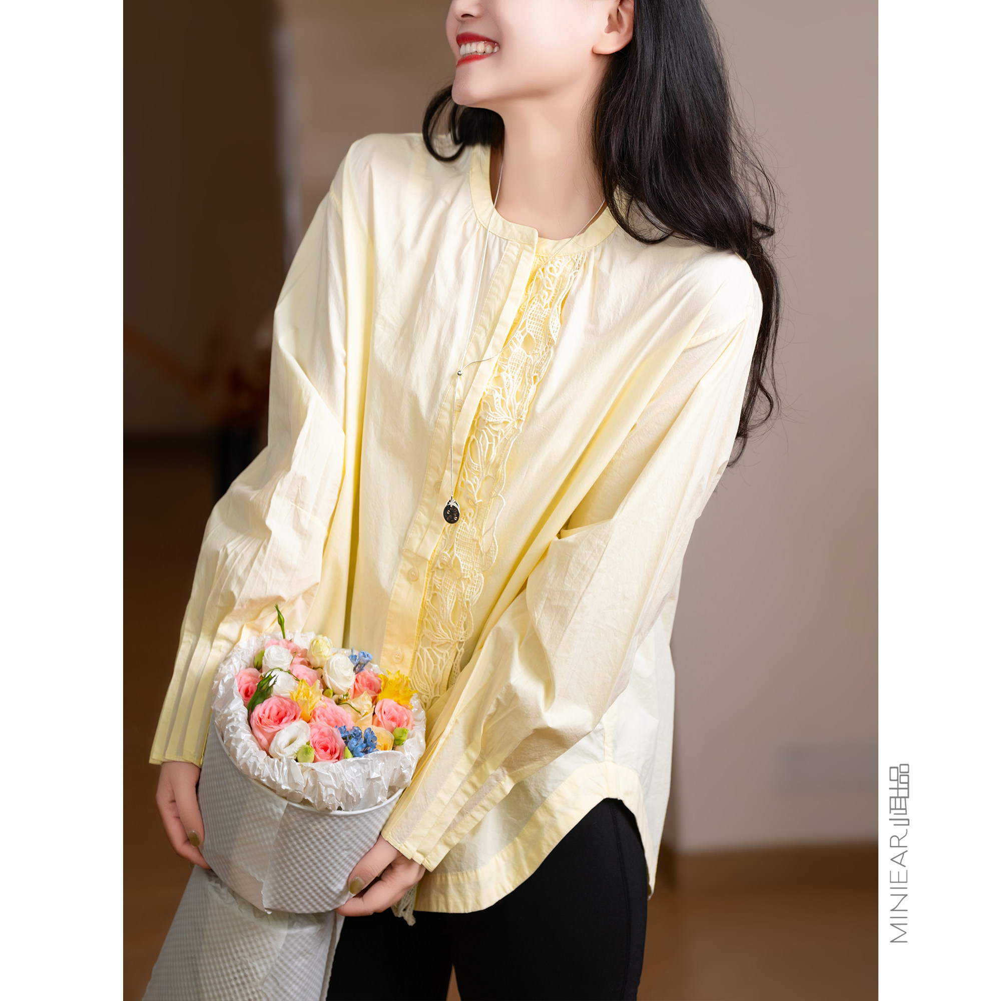 小耳出品 精緻~100篙支棉/重工蕾丝钩花/多车线袖口 圆领排扣衬衫