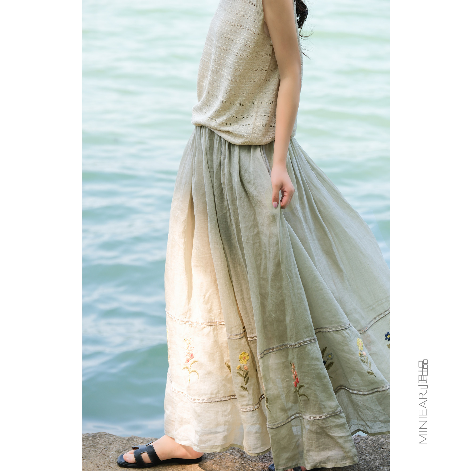 小耳出品苎麻百搭系带刺绣半身裙