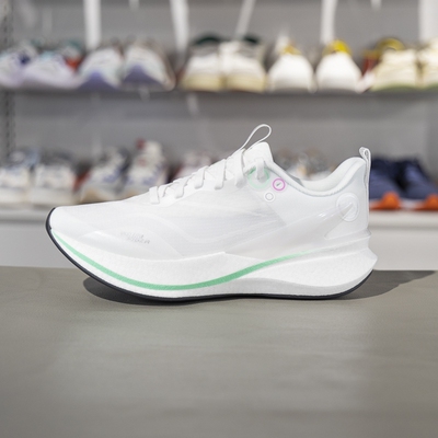 李宁女子跑鞋减震回弹