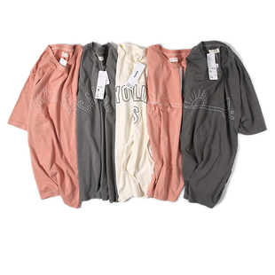 シンプルシルエットで着回し力群バックナンバーの简约刺绣T恤