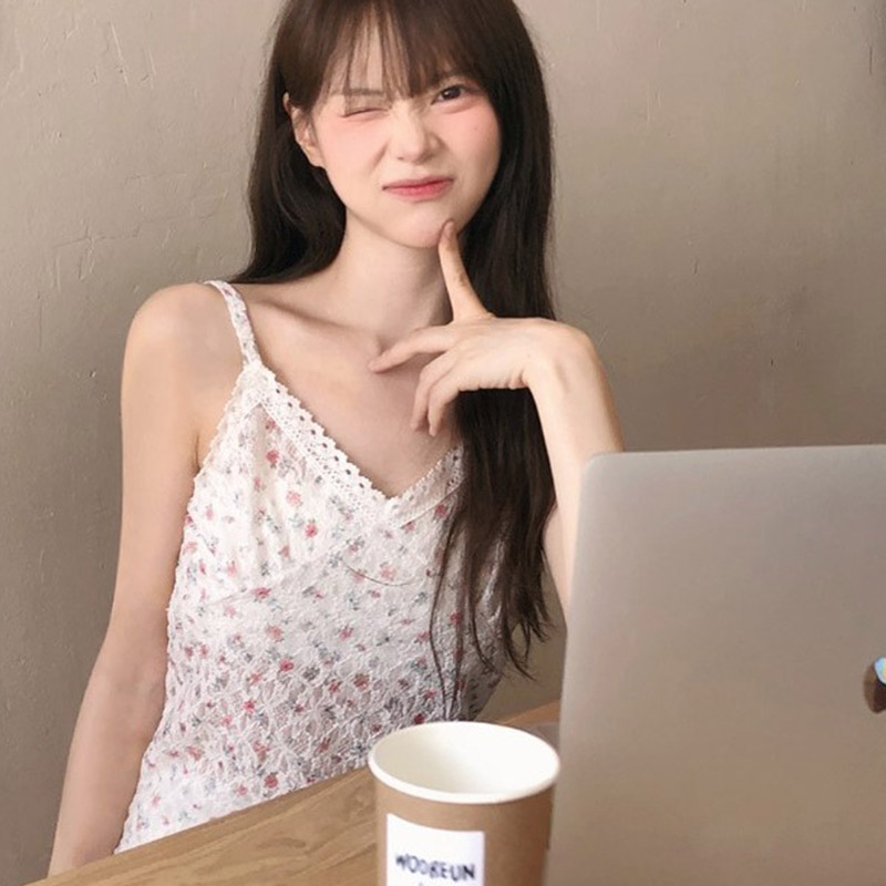韩国代购直邮2026夏Vinvle甜美少女V领修身内搭碎花蕾丝吊带背心