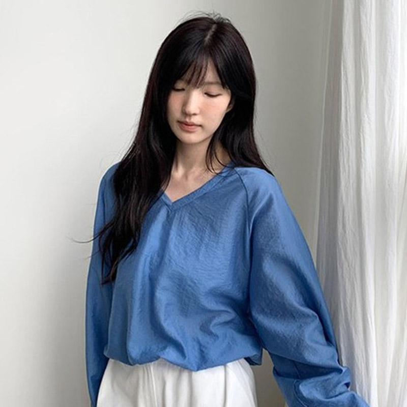 韩国代购直邮2026夏Flily极简蓝色圆领长袖宽松通勤风纯色T恤女