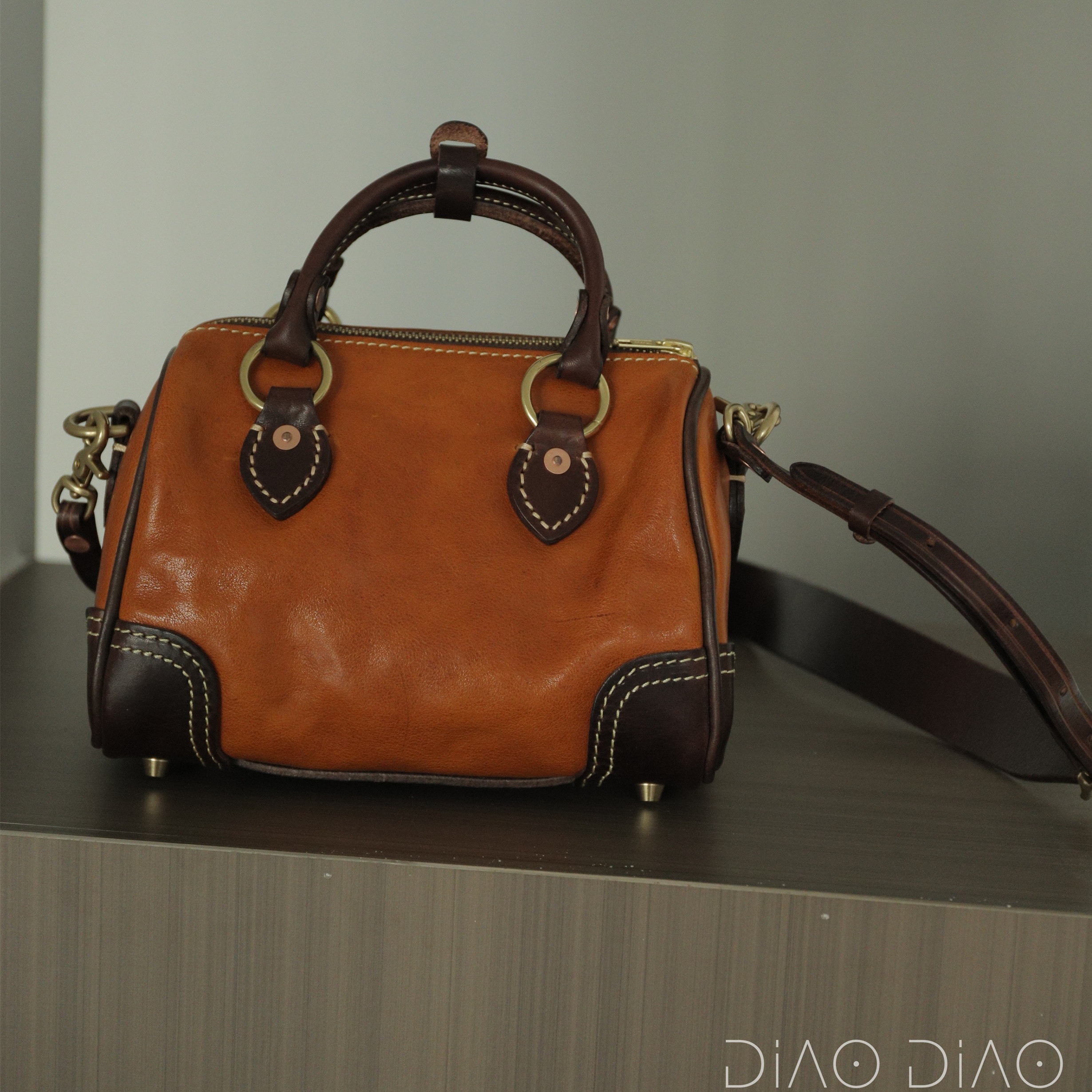 经典款！意大利进口头层牛皮波士顿包植鞣皮斜跨枕头包真皮包包女