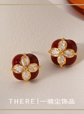 气质轻奢欧美复古四叶草锆石红色滴油耳钉高级感简约精致小众耳饰