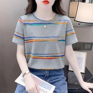 灰底彩色水彩条纹印花短袖t恤女2026年上衣时髦洋气夏季宽松女装