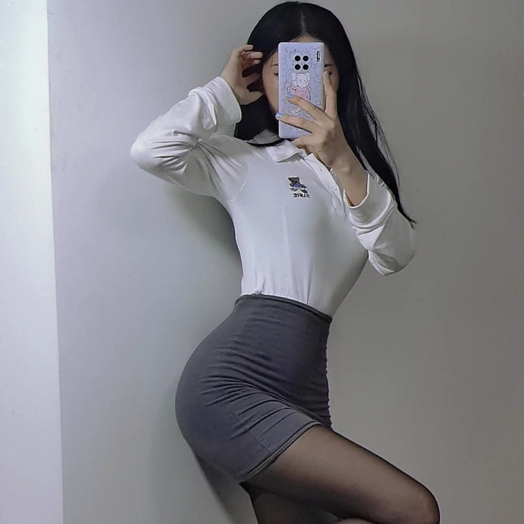 包臀短裙女弹力百搭纯欲风紧身一步裙修身性感辣妹高腰打底半身裙