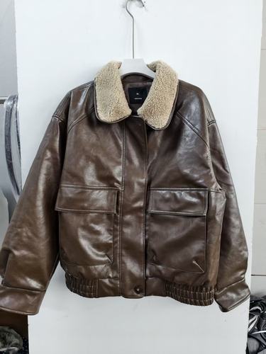 热2025年冬季新款女士都市仿皮外套翻领百搭长袖外套F07W25405