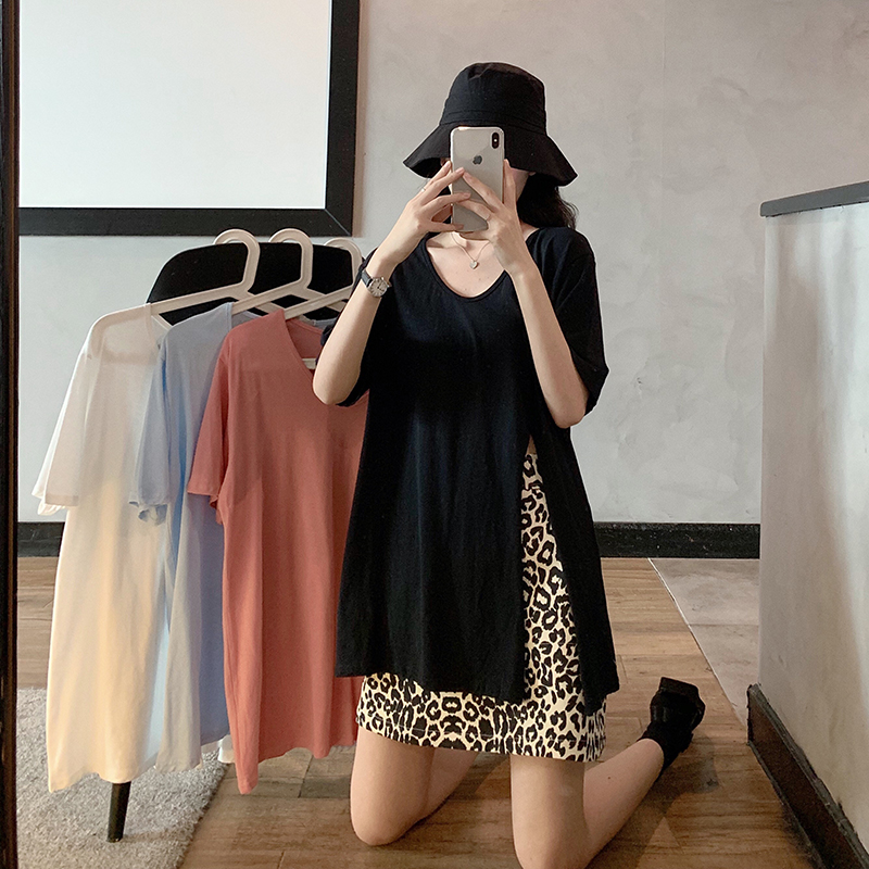 Real shot Korean medium long short sleeve T-shirt watch out for side split loose V-neck collarbone top