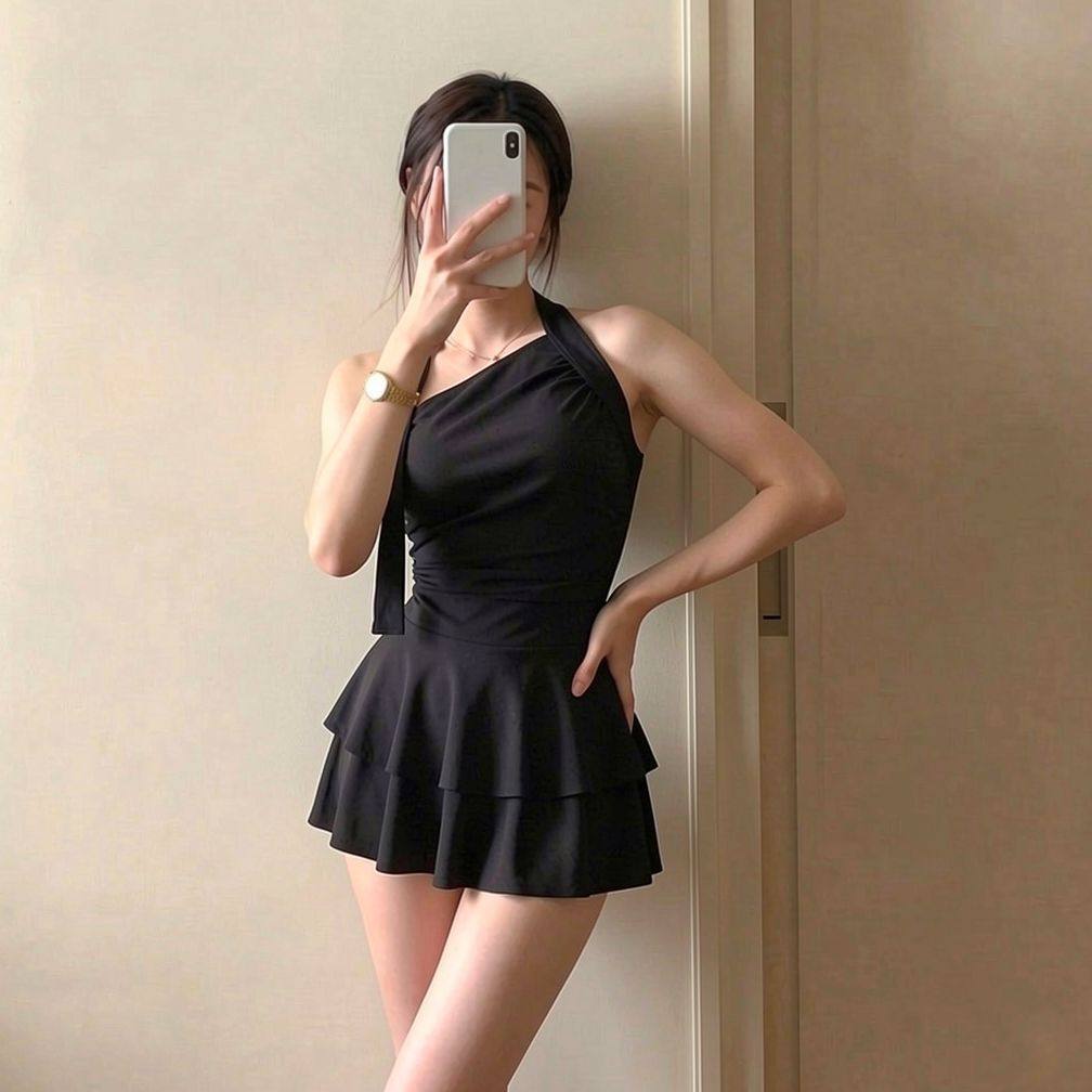 显瘦遮肚小胸连体泳衣女新款高级感黑色裙式保守度假游泳馆专用