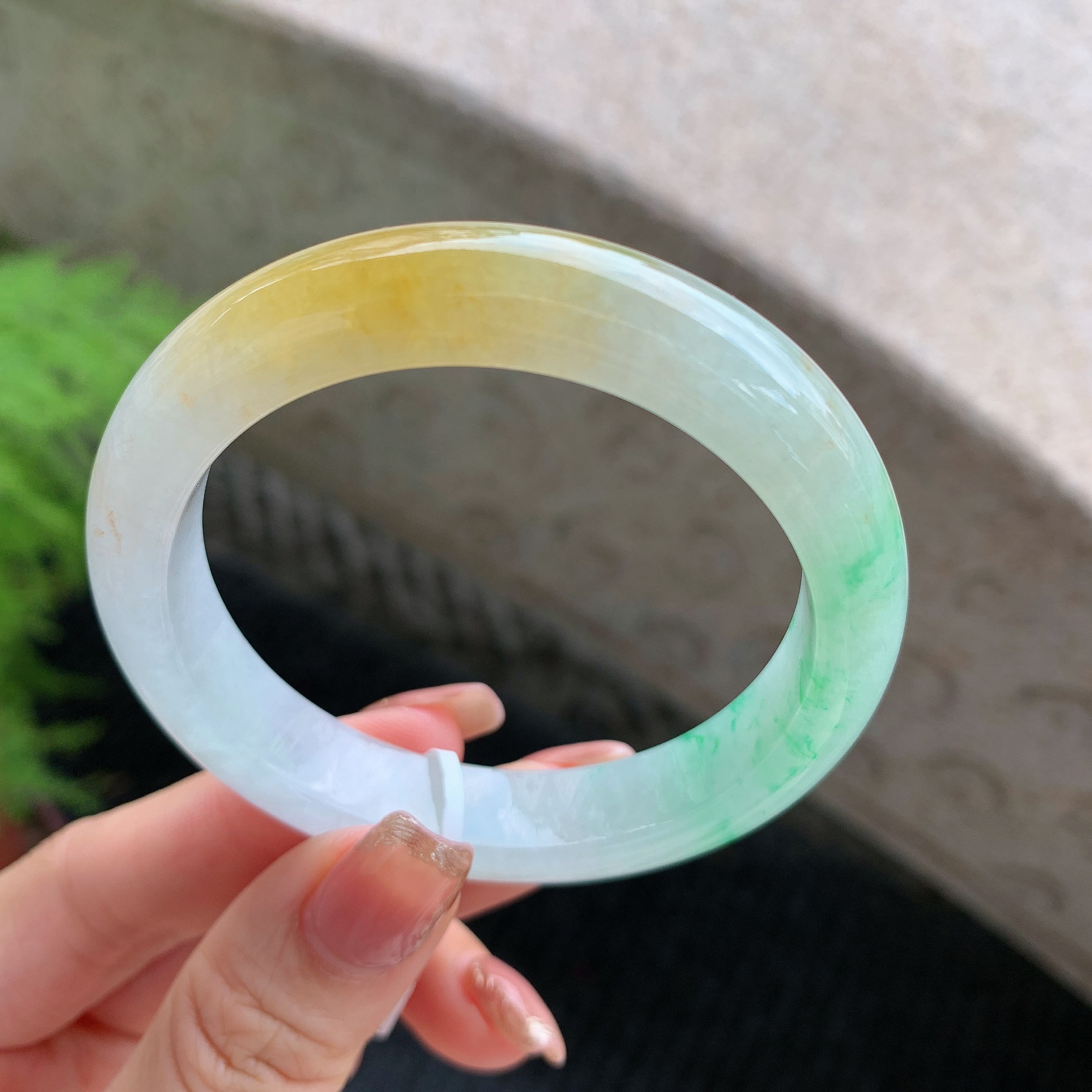 54圈口冰阳绿黄翡圆条平安手镯自然光实物实拍天然翡翠手镯a货