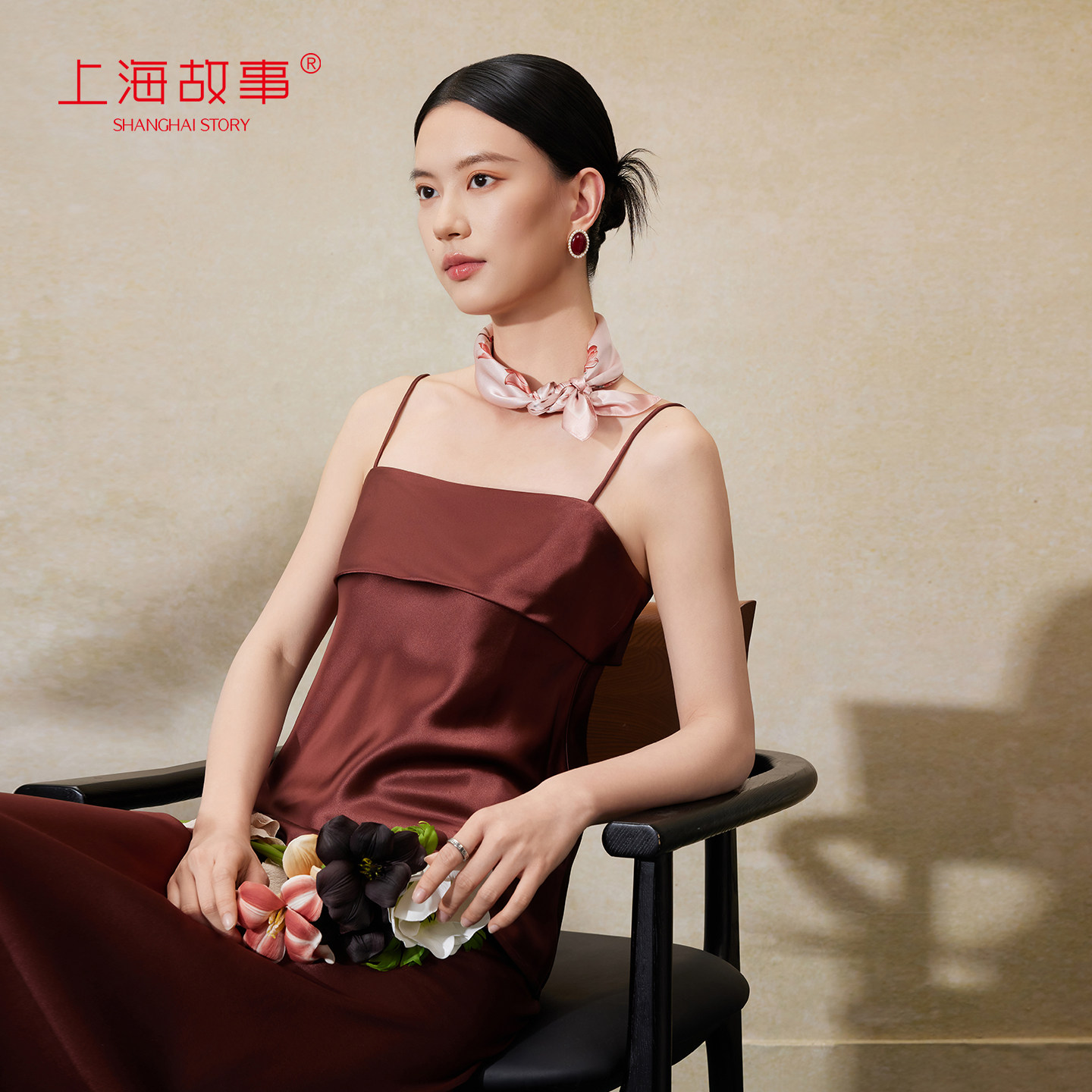 上海故事2026春夏新款桑蚕丝印花真丝小方巾女丝巾系脖礼盒送长辈