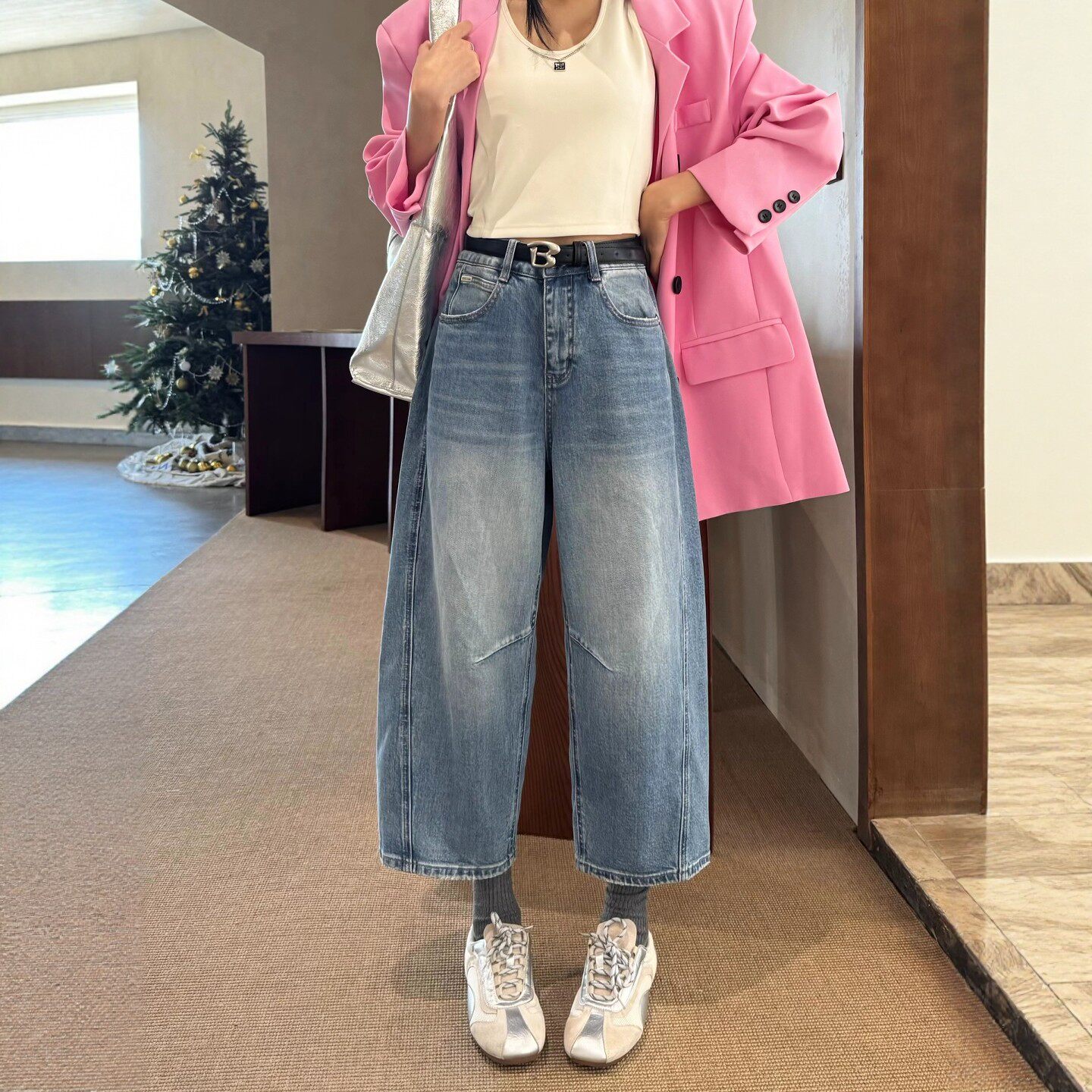 春季新款蓝色阔腿牛仔裤女小个子八九分宽松高腰直筒弯刀裤气球裤