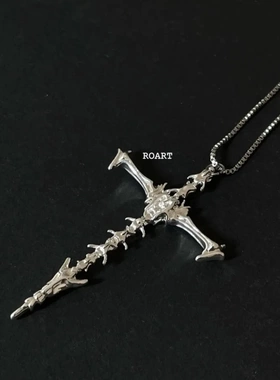 原创小众设计骸骨十字架吊坠女生甜酷辣妹锁项链暗黑风饰品