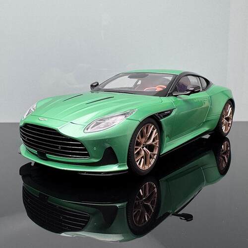 DB12全开汽车模型仿真合金1；18