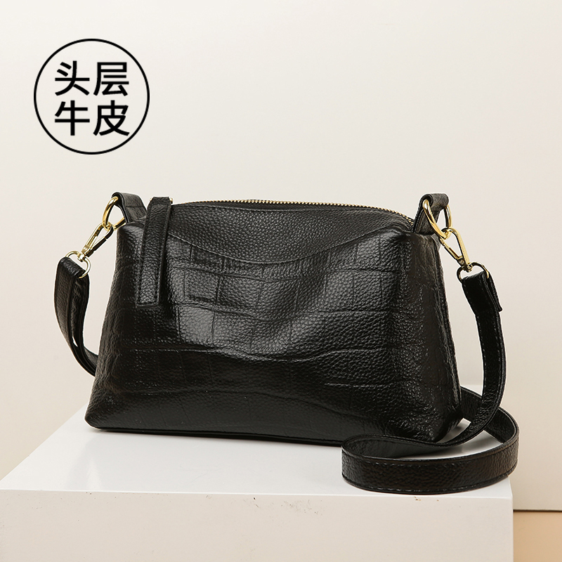 包包女牛皮2025年新款百搭石头纹小包真皮女包时尚中年软皮斜挎包