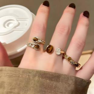 美拉德虎眼石装饰戒指女生2025新款轻奢高级感食指戒时尚个性指环