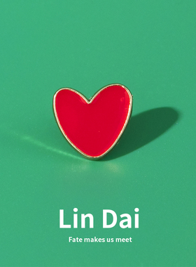 情侣红色小爱心胸针心形桃心别针可爱日系金属徽章男毛绒配饰女