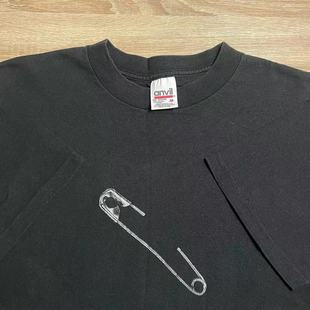 十年老店 王有病工作室 小众曲别针简约风百搭黑色短袖 T恤T shirt