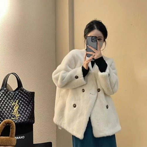 冬季轻款貂皮短款V领皮毛