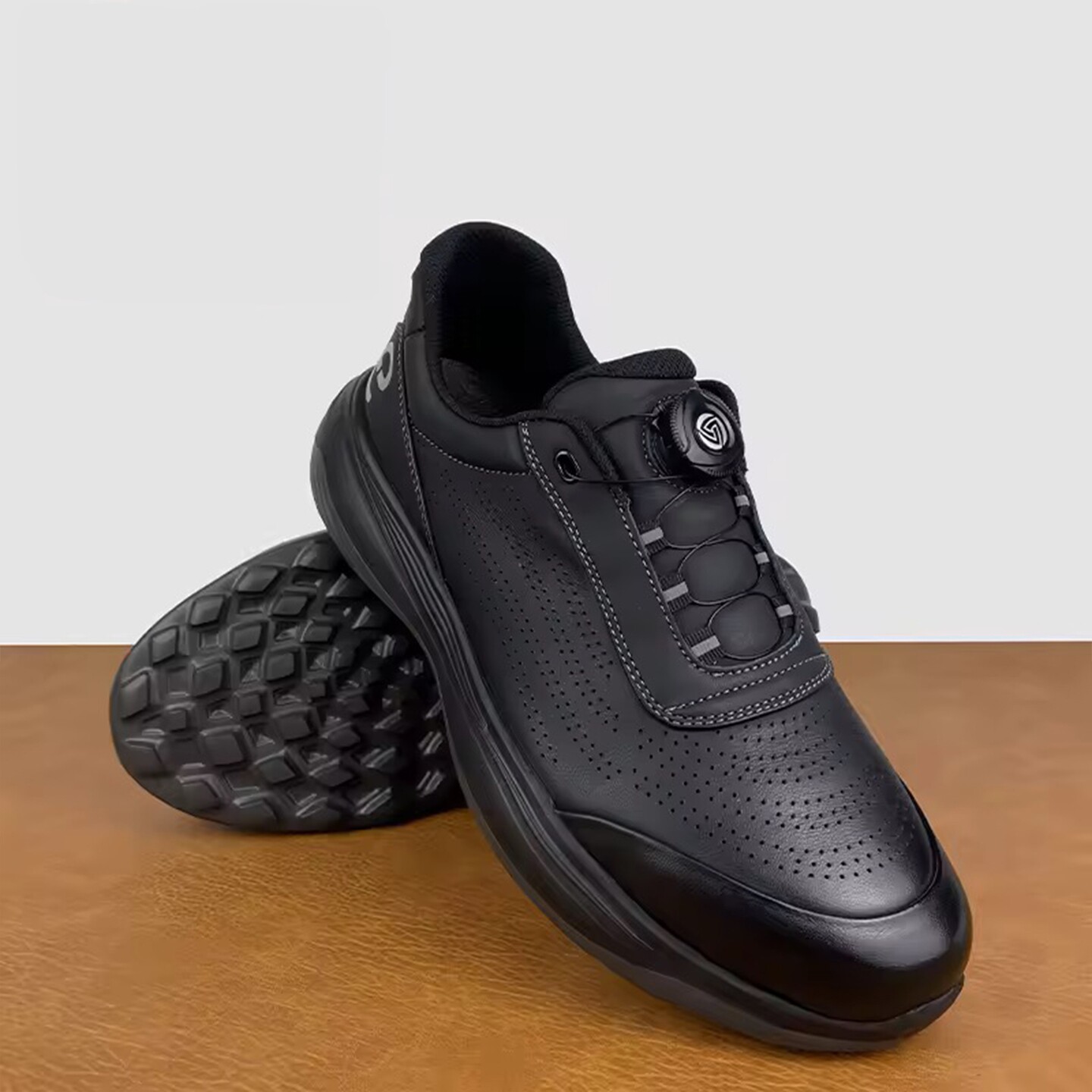 2026春夏季透气真皮休闲鞋头层软牛皮旋钮扣轻便耐磨底男鞋