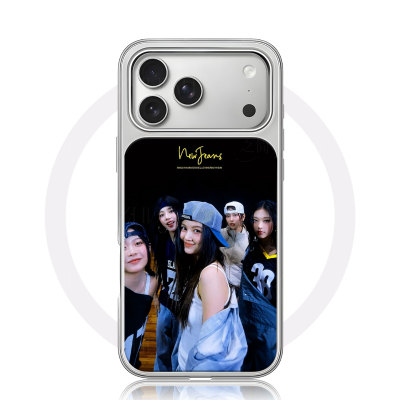 NewJeans女团大孔黑框玻璃磨砂磁吸碳纤纹手机壳适用苹果iphone17promax华为12/13/14小米15PRO小众个性小米1
