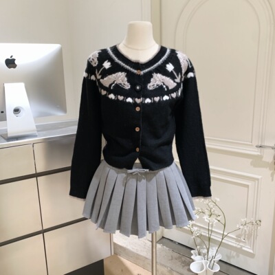 甜酷羊驼毛小马爱心修身针织衫