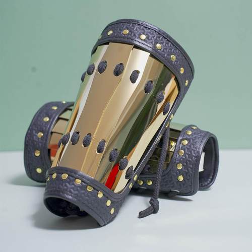 乌衣巷扎甲护臂一对金色