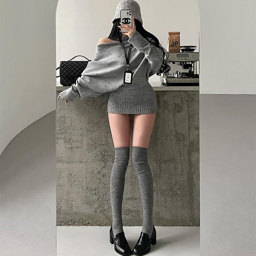 斜肩灯笼袖针织包臀连衣裙短裙