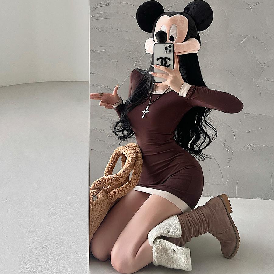 圆领撞色长袖连衣裙包臀短裙