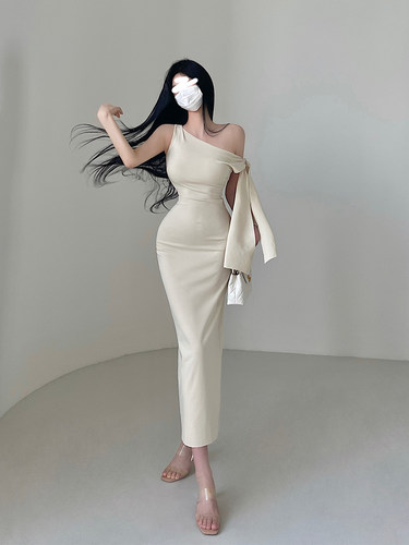 YoungGirlDay Kylie同款不对称斜肩飘带性感露肩包臀连衣裙长裙