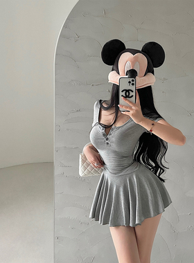 YoungGirlDay 纯欲芭蕾风U领收腰褶皱裙摆短袖连衣裙高腰短裤套装