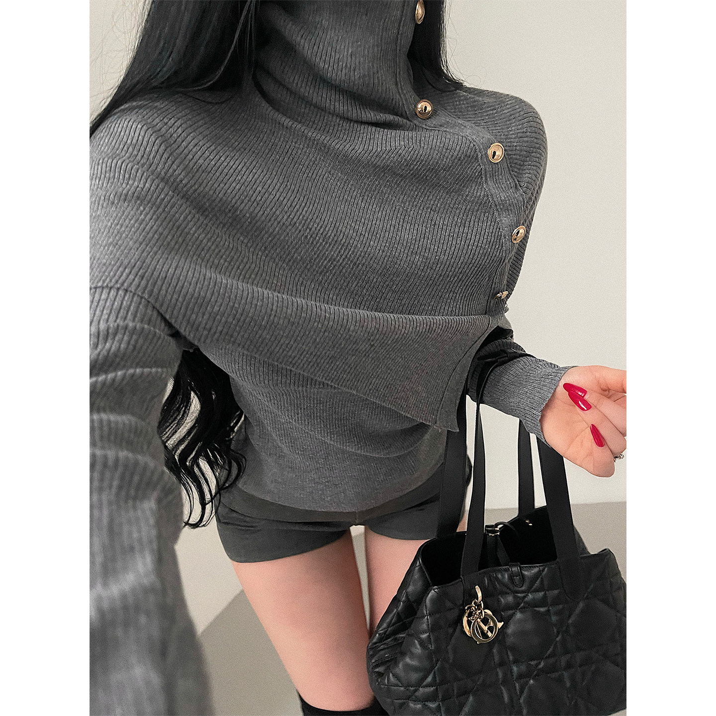 YoungGirlDay高智感高领金属扭扣针织披肩斗篷长袖打底针织衫套装