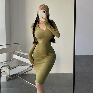 YoungGirlDay辣妹性感翻领深v弹力紧身显瘦长袖 包臀连衣裙 中长款