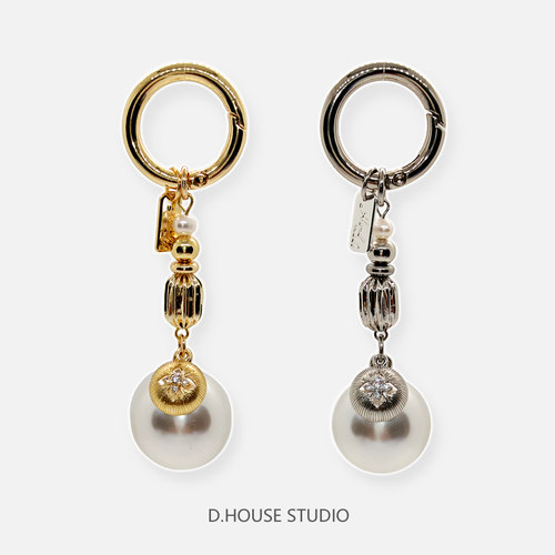 D.HOUSE原创2025夏卡包车钥匙扣手机蓝牙耳机小包包珍珠挂件 迪拜