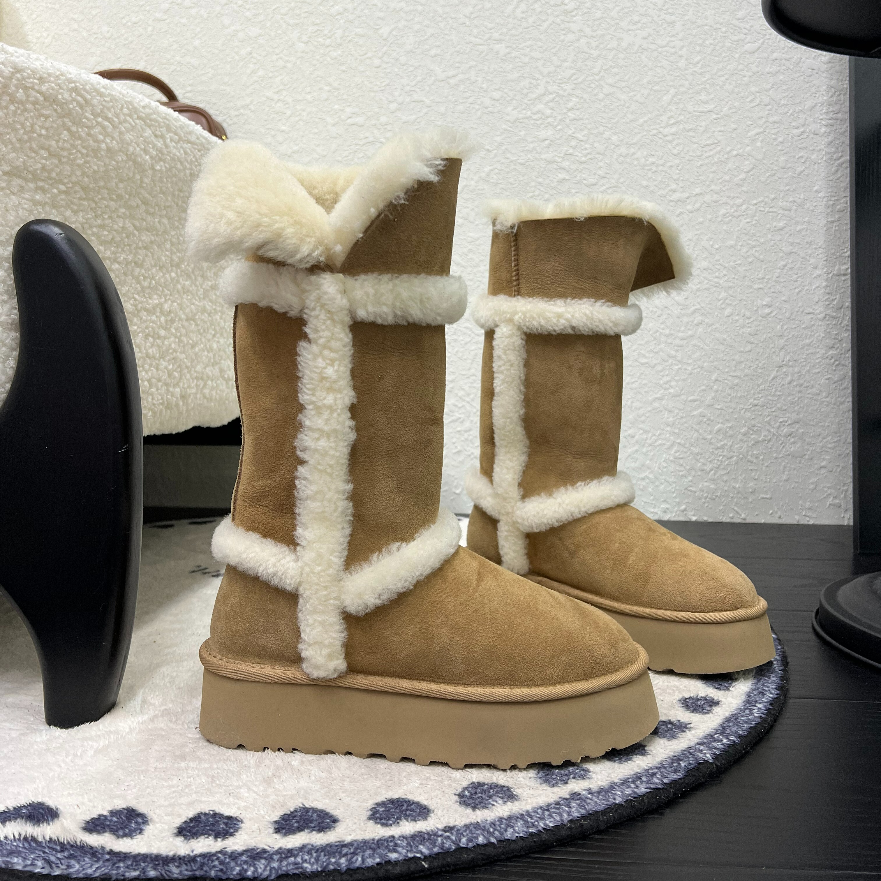 欧货厚底羊皮毛一体两穿雪地靴女2025冬新款加绒保暖高筒靴棉靴