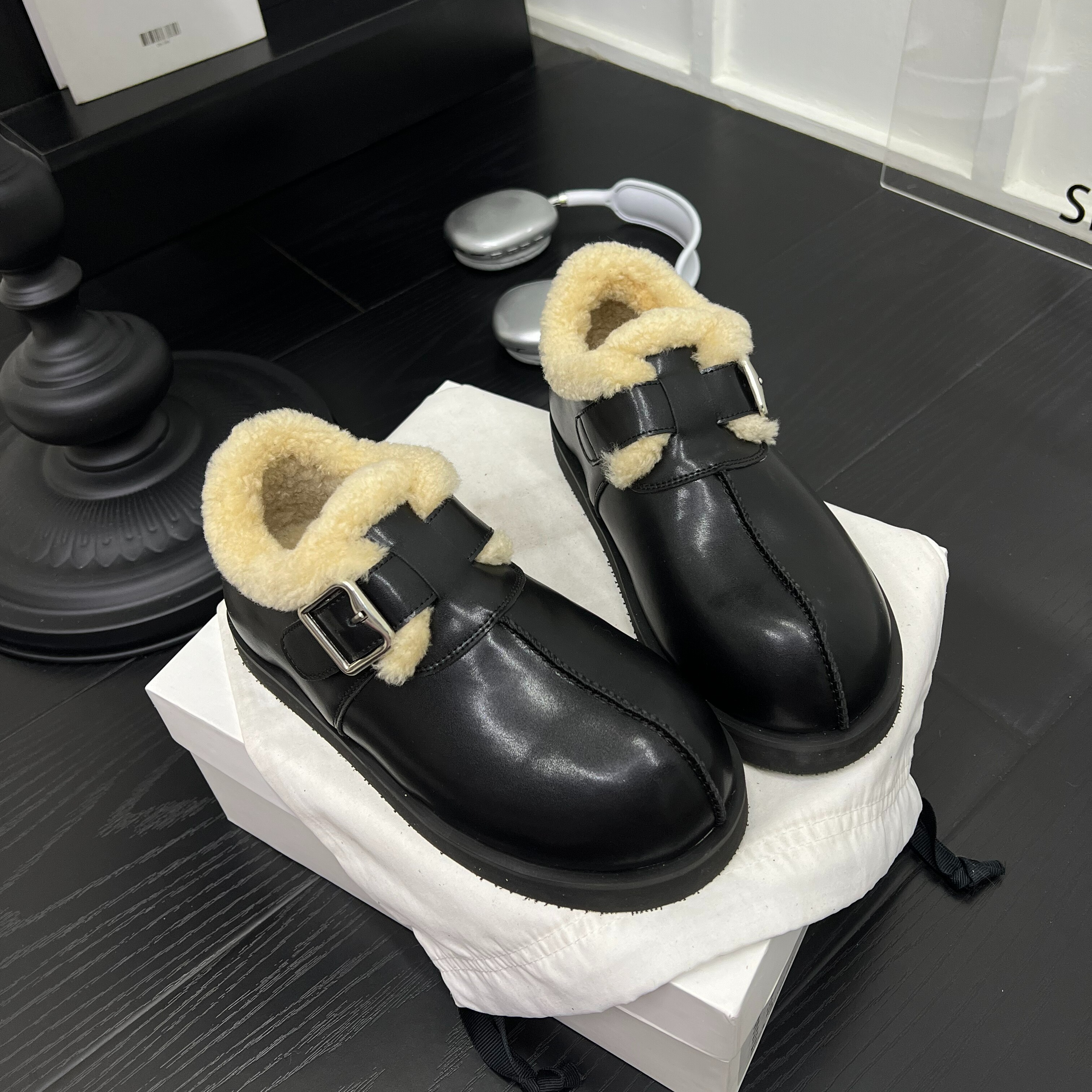 英伦风真皮羊毛口平底保暖乐福鞋女2025冬季新款加绒百搭休闲棉鞋