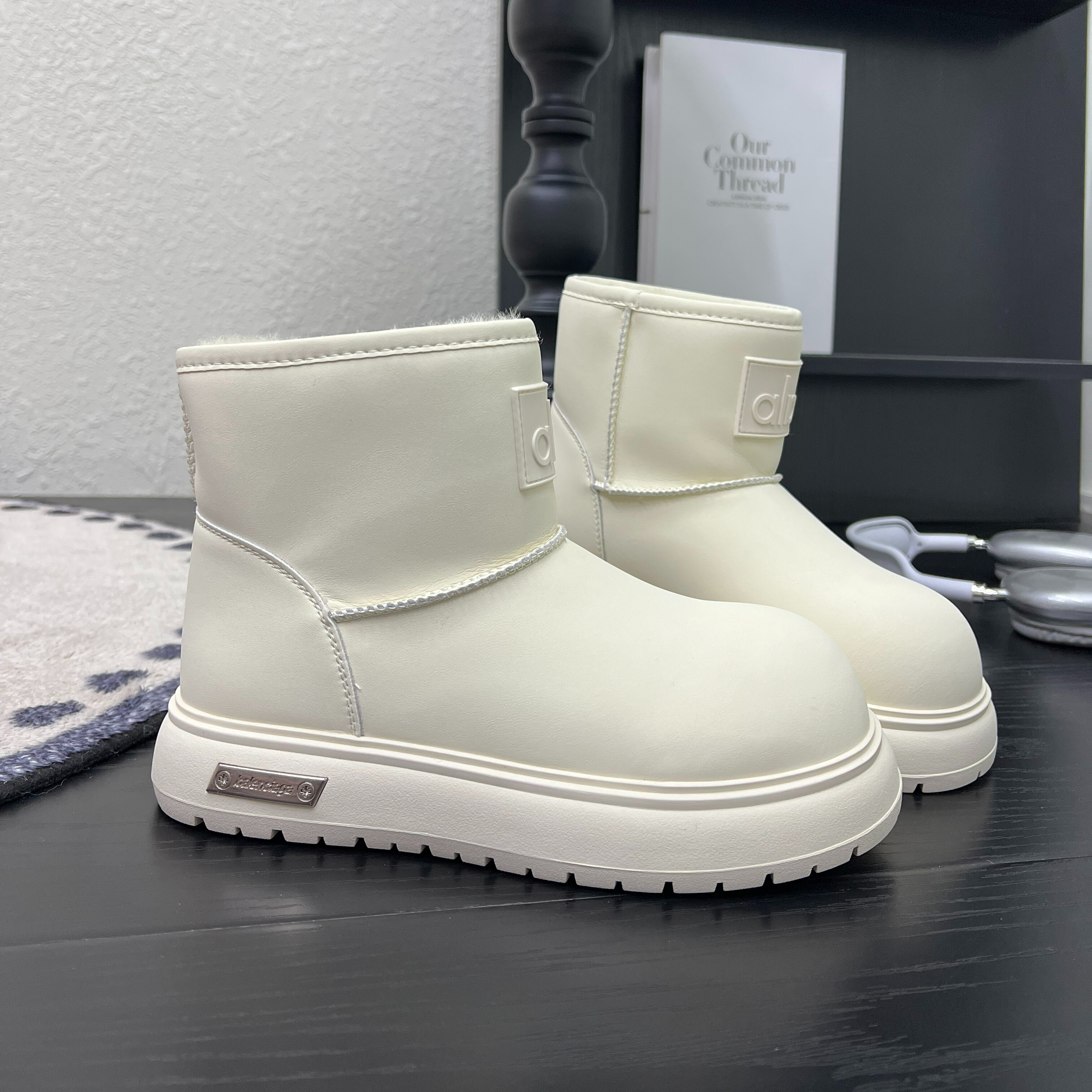 超火真皮羊毛厚底增高马丁靴女2025年加绒保暖防滑短靴棉靴雪地靴