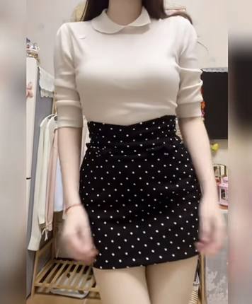 2024春黑色波点半身裙女夏季新款小个子高腰显瘦a字包臀鱼尾短裙