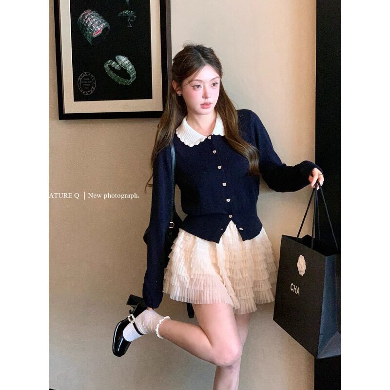 藏蓝撞色娃娃领花瓣针织开衫女