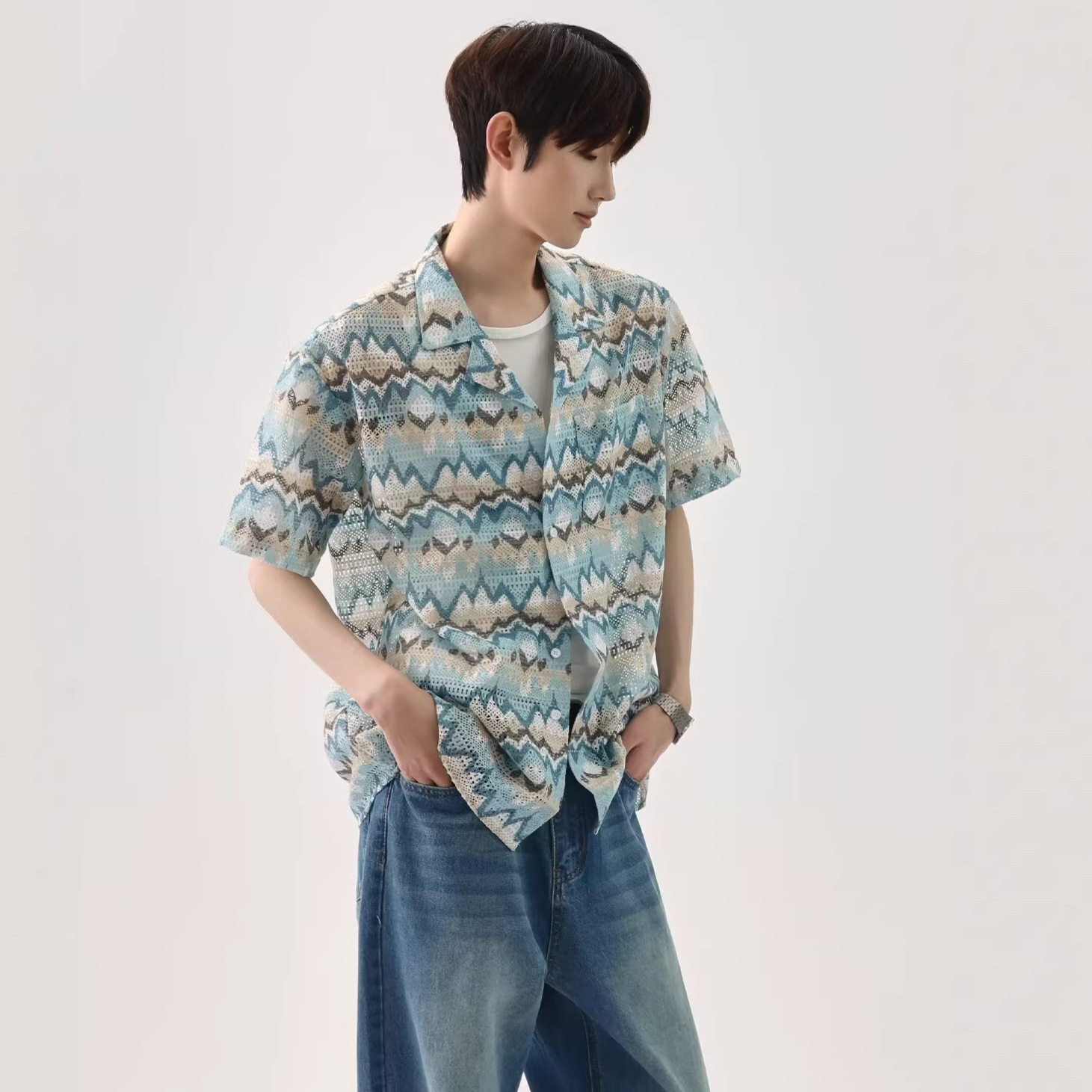 撞色波浪纹宽松短袖度假衬衫男