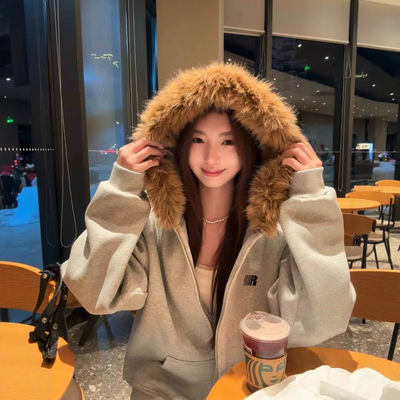 2026新款连帽大毛领拉链卫衣女