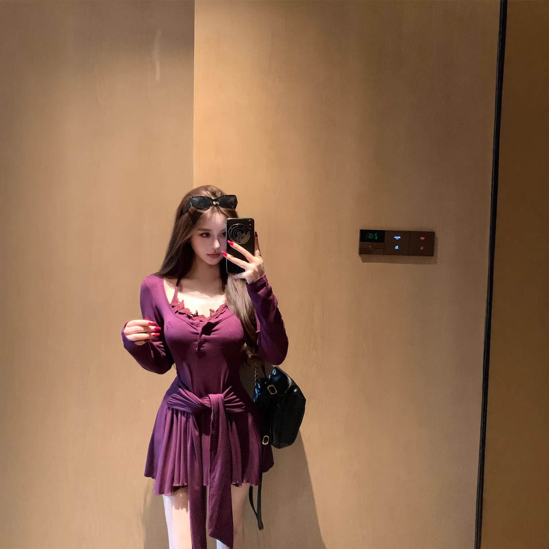 紫色纯欲辣妹假两件蕾丝吊带裙