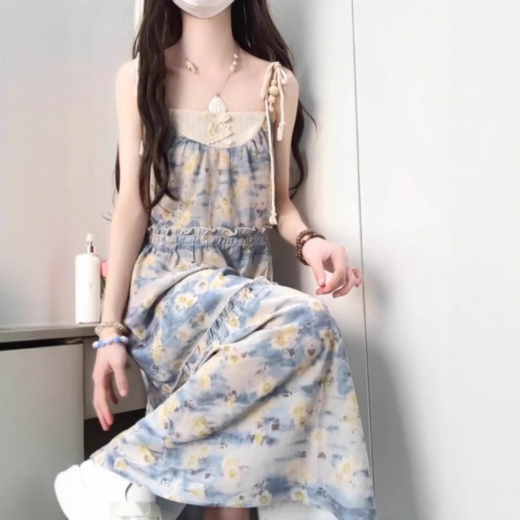 夏季度假风碎花吊带沙滩连衣裙